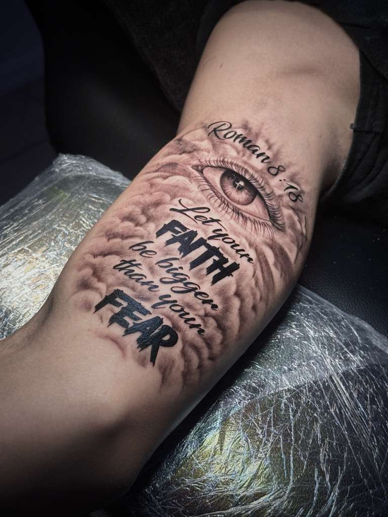 Realismo Tattoo